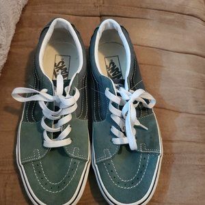 Vans shoes men's 8 or women's 9.5